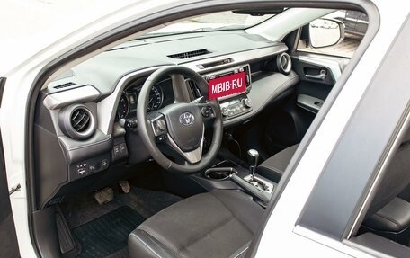 Toyota RAV4, 2019 год, 1 865 000 рублей, 14 фотография