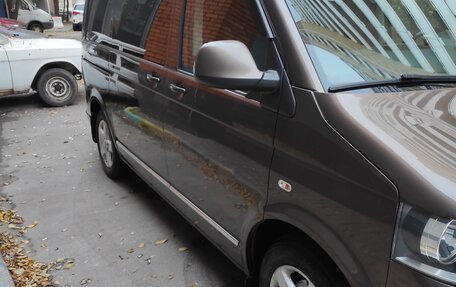 Volkswagen Caravelle T5, 2014 год, 2 350 000 рублей, 3 фотография