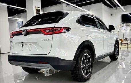 Honda Vezel, 2022 год, 1 460 000 рублей, 6 фотография