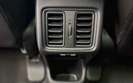 Honda Vezel, 2022 год, 1 460 000 рублей, 21 фотография