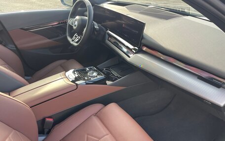 BMW 5 серия, 2024 год, 8 500 000 рублей, 10 фотография