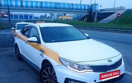 KIA Optima IV, 2018 год, 1 030 000 рублей, 9 фотография