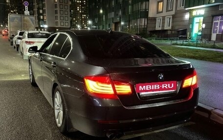 BMW 5 серия, 2011 год, 1 580 000 рублей, 2 фотография