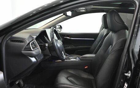 Toyota Camry, 2023 год, 3 400 000 рублей, 9 фотография