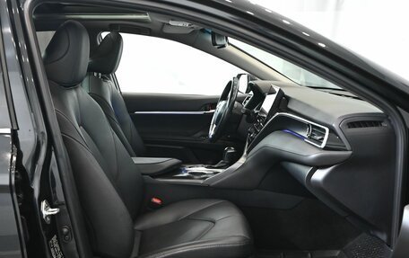 Toyota Camry, 2023 год, 3 400 000 рублей, 10 фотография