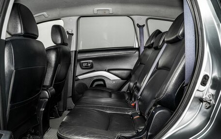 Mitsubishi Outlander III рестайлинг 3, 2011 год, 1 200 000 рублей, 7 фотография