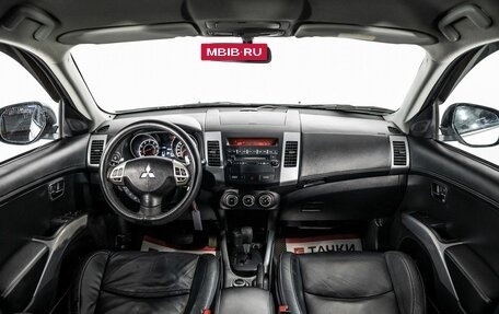 Mitsubishi Outlander III рестайлинг 3, 2011 год, 1 200 000 рублей, 8 фотография