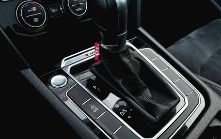 Volkswagen Passat B8 рестайлинг, 2018 год, 2 300 000 рублей, 15 фотография