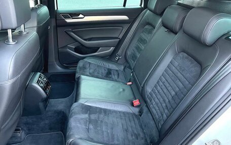 Volkswagen Passat B8 рестайлинг, 2018 год, 2 300 000 рублей, 18 фотография