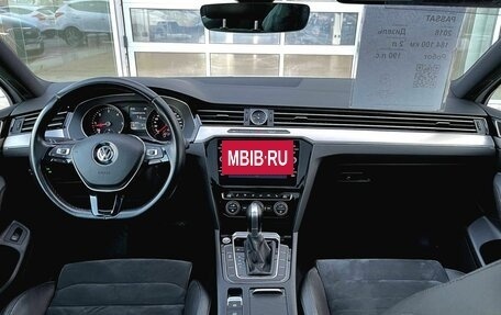 Volkswagen Passat B8 рестайлинг, 2018 год, 2 300 000 рублей, 22 фотография