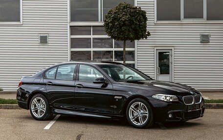 BMW 5 серия, 2017 год, 1 635 000 рублей, 3 фотография