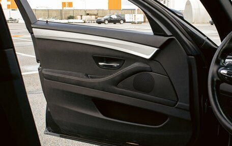 BMW 5 серия, 2017 год, 1 635 000 рублей, 12 фотография