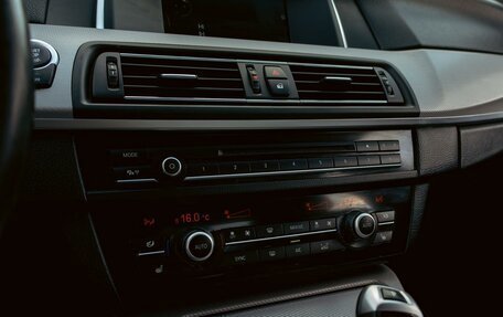 BMW 5 серия, 2017 год, 1 635 000 рублей, 15 фотография