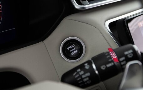 Land Rover Range Rover IV рестайлинг, 2017 год, 3 989 050 рублей, 22 фотография