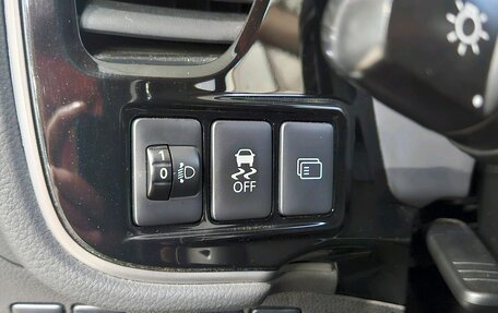 Mitsubishi Outlander III рестайлинг 3, 2014 год, 1 549 000 рублей, 16 фотография