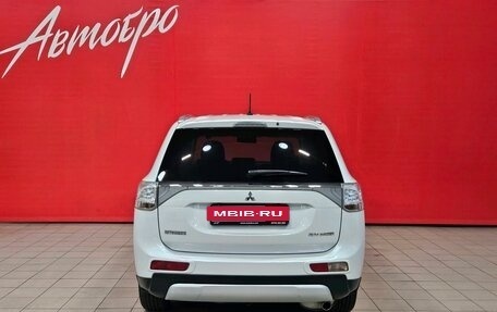 Mitsubishi Outlander III рестайлинг 3, 2014 год, 1 549 000 рублей, 4 фотография