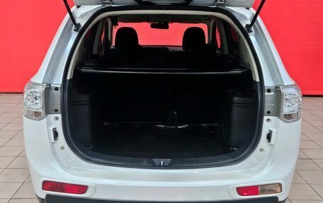 Mitsubishi Outlander III рестайлинг 3, 2014 год, 1 549 000 рублей, 19 фотография