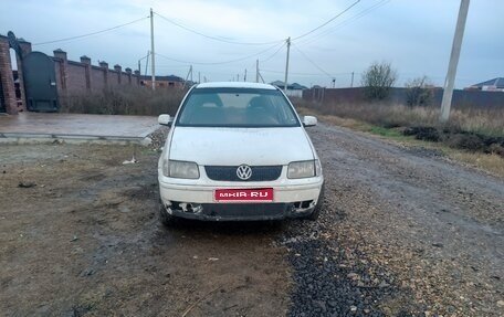 Volkswagen Polo III рестайлинг, 2001 год, 150 000 рублей, 1 фотография