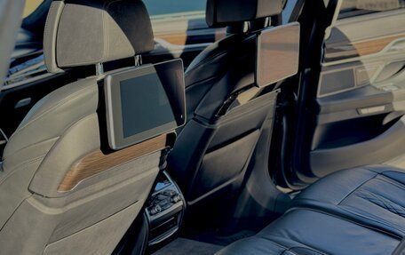 BMW 7 серия, 2017 год, 3 980 000 рублей, 10 фотография