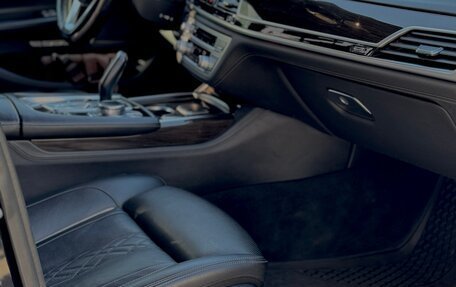 BMW 7 серия, 2017 год, 3 980 000 рублей, 14 фотография