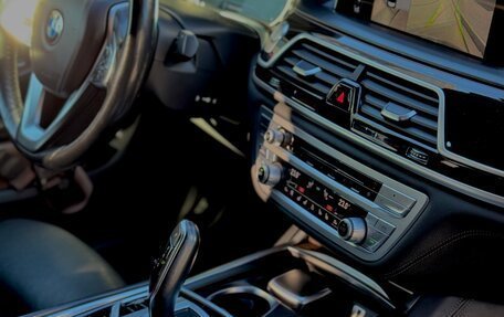 BMW 7 серия, 2017 год, 3 980 000 рублей, 16 фотография