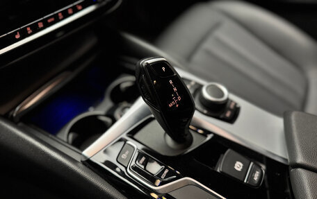 BMW 5 серия, 2019 год, 3 300 000 рублей, 15 фотография