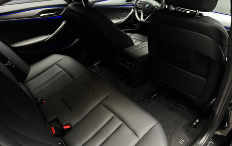 BMW 5 серия, 2019 год, 3 300 000 рублей, 21 фотография