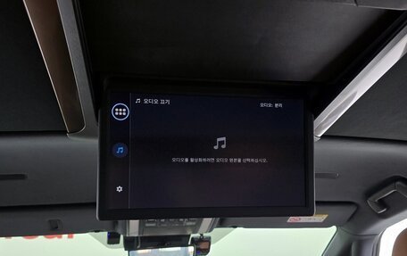 Toyota Alphard, 2024 год, 17 790 000 рублей, 18 фотография