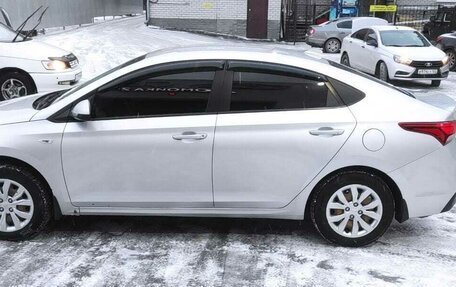 Hyundai Solaris II рестайлинг, 2017 год, 739 999 рублей, 3 фотография