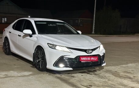 Toyota Camry, 2018 год, 1 799 999 рублей, 8 фотография