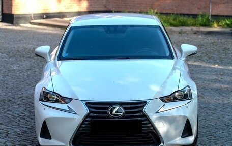 Lexus IS III, 2019 год, 2 020 000 рублей, 2 фотография