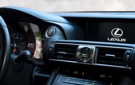 Lexus IS III, 2019 год, 2 020 000 рублей, 24 фотография