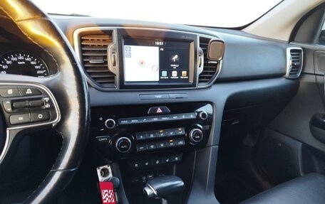 KIA Sportage IV рестайлинг, 2018 год, 2 930 000 рублей, 10 фотография