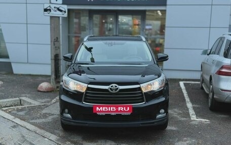 Toyota Highlander III, 2014 год, 2 635 000 рублей, 2 фотография