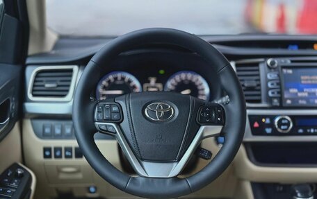 Toyota Highlander III, 2014 год, 2 635 000 рублей, 16 фотография