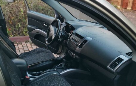 Mitsubishi Outlander III рестайлинг 3, 2007 год, 1 325 255 рублей, 20 фотография