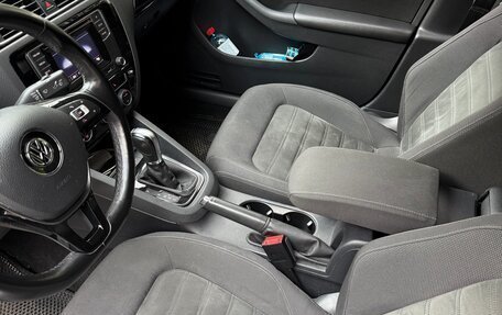 Volkswagen Jetta VI, 2016 год, 1 370 000 рублей, 11 фотография