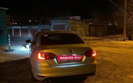 Volkswagen Jetta VI, 2012 год, 250 000 рублей, 11 фотография