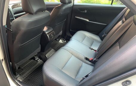 Toyota Camry, 2017 год, 2 000 000 рублей, 5 фотография