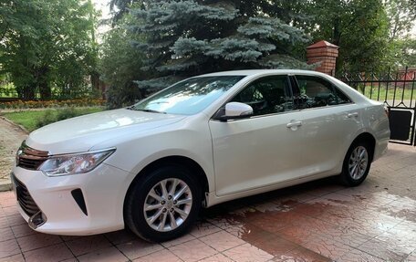 Toyota Camry, 2017 год, 2 000 000 рублей, 16 фотография