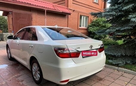 Toyota Camry, 2017 год, 2 000 000 рублей, 10 фотография