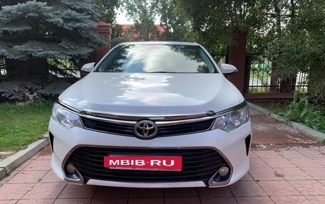 Toyota Camry, 2017 год, 2 000 000 рублей, 15 фотография