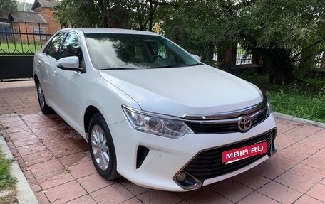 Toyota Camry, 2017 год, 2 000 000 рублей, 14 фотография