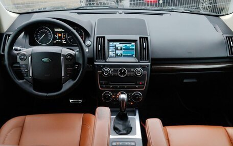 Land Rover Freelander II рестайлинг 2, 2014 год, 1 668 000 рублей, 10 фотография