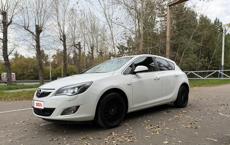 Opel Astra J, 2011 год, 520 000 рублей, 3 фотография