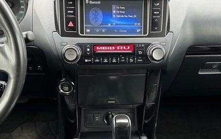 Toyota Land Cruiser Prado 150 рестайлинг 2, 2013 год, 3 450 000 рублей, 28 фотография