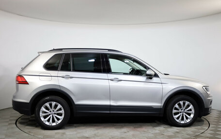 Volkswagen Tiguan II, 2018 год, 1 899 000 рублей, 4 фотография