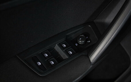 Volkswagen Tiguan II, 2018 год, 1 899 000 рублей, 23 фотография