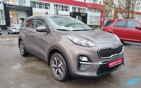KIA Sportage IV рестайлинг, 2020 год, 2 790 000 рублей, 1 фотография