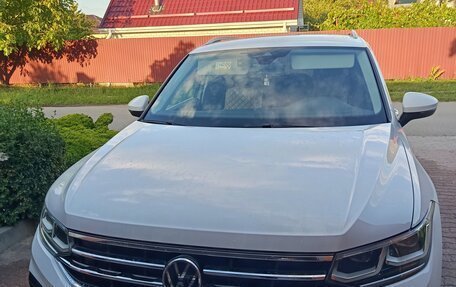 Volkswagen Tiguan II, 2021 год, 3 350 000 рублей, 3 фотография